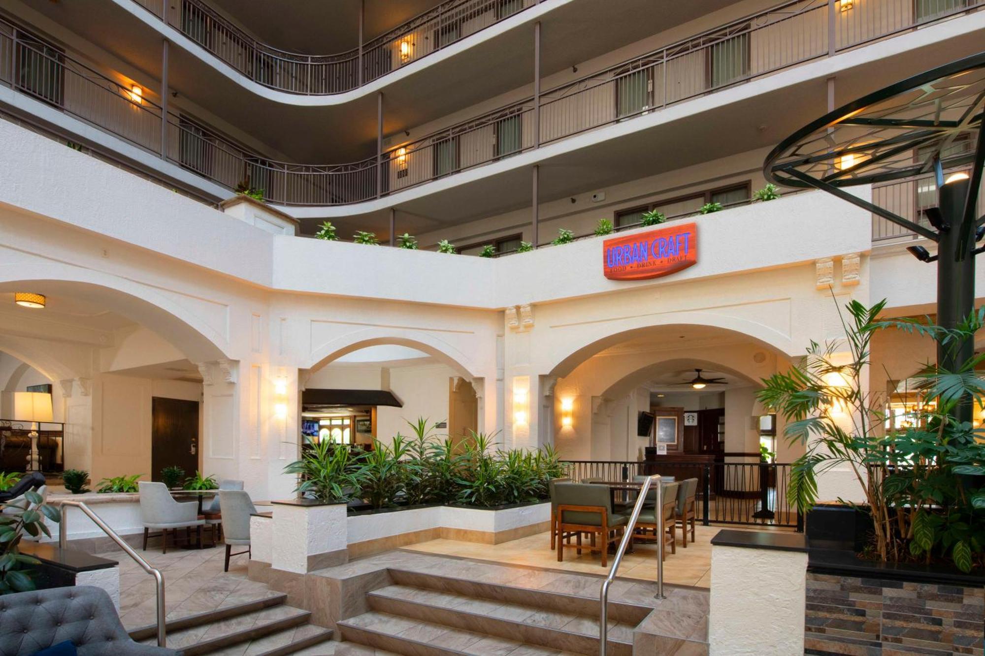 Embassy Suites Dallas - Dfw International Airport South Ървинг Екстериор снимка