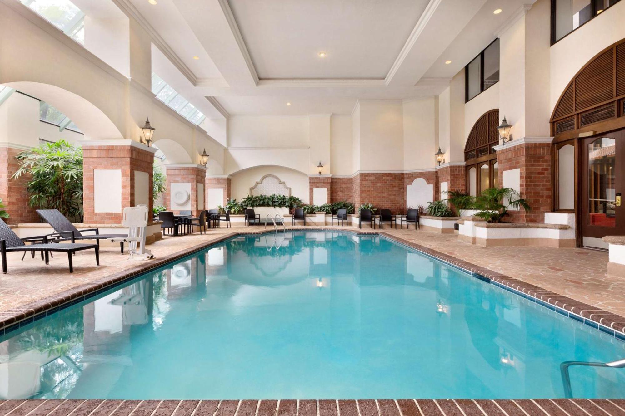 Embassy Suites Dallas - Dfw International Airport South Ървинг Екстериор снимка